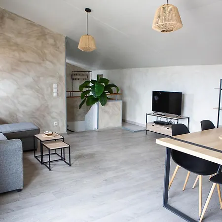 Le Bel Vu - Sea View Apartment